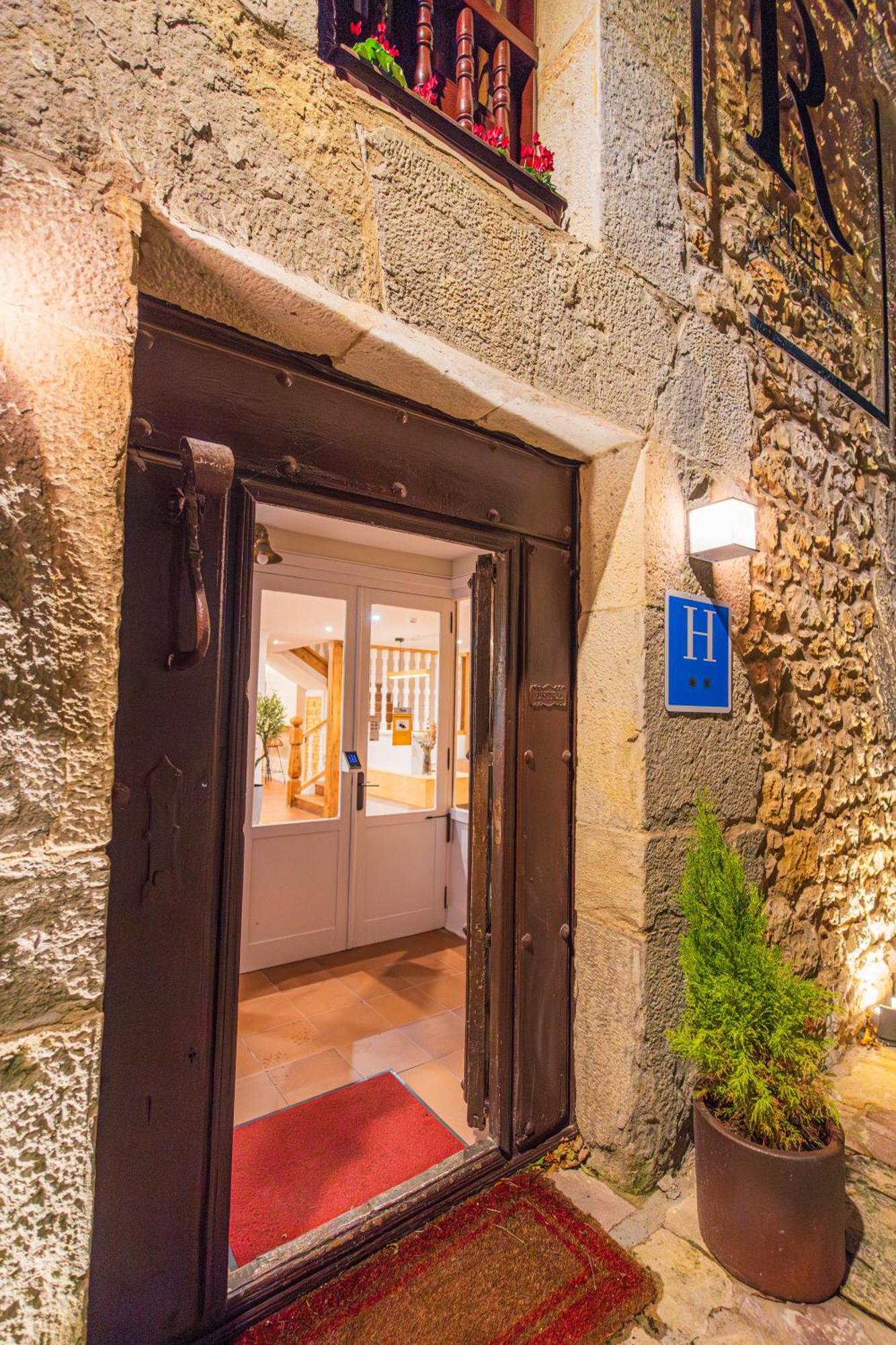 Hotel R Santillana Santillana del Mar Eksteriør bilde